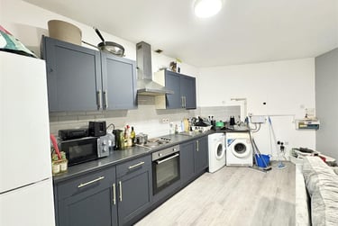 3 bed flat, Lower Parliament Street, Hockley, Nottingham, NG11EH - Image 1